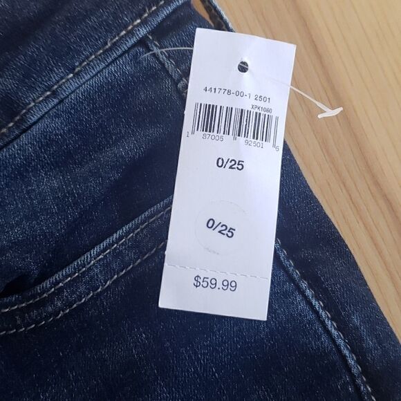 GAP CROP KICK STRETCH MID-RISE DARK WASH JEANS, SIZE 0/25 - NEW - Picture 5 of 11